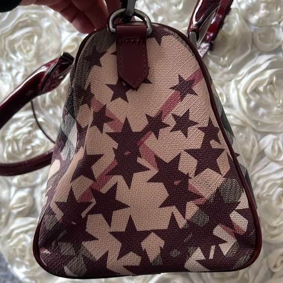 Authentic Burberry two ways bag - Picture 4 of 17